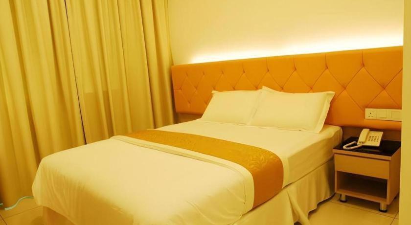 Lf Hotel Tapah Экстерьер фото