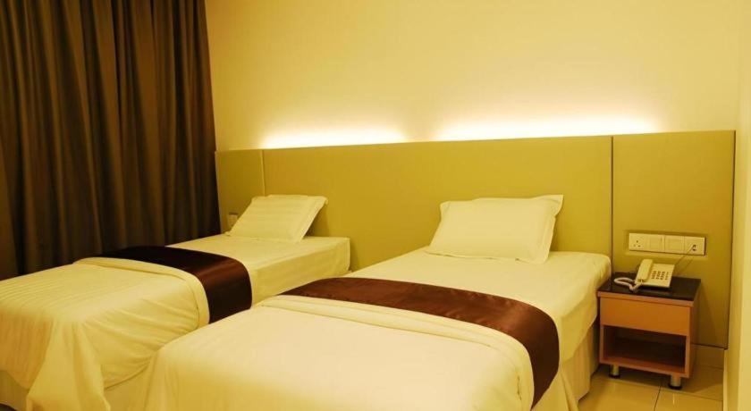 Lf Hotel Tapah Экстерьер фото
